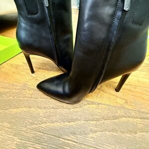 SAM EDELMAN WRENLEY BOOTIE HEEL